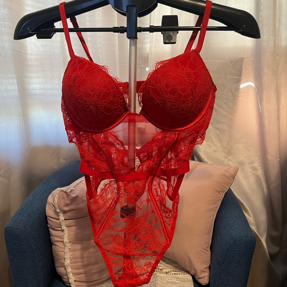 Victoria’s Secret Bombshell Lace Teddy Corset Bodysuit